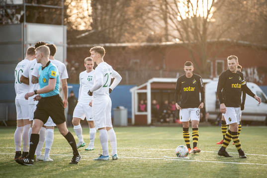 s Jasir Asani och Sebastian Larsson