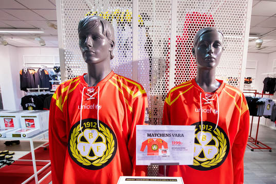 Brynäs matchtröja retro i souvenirbutiken i ERP Monitor