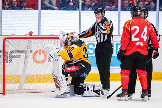 Luleås målvakt David Rautio har ont