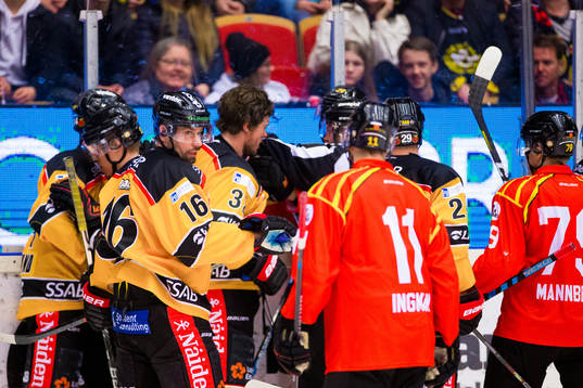 Ett bråk mellan Luleås Oscar Engsund och Brynäs Emil