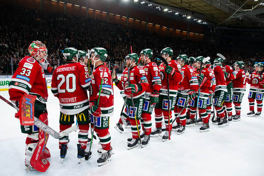 Frölundas spelare jublar
