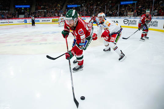 Frölundas Simon Hjalmarsson och Malmö Redhawks Carl-Johan