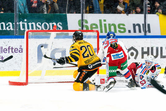 Skellefteås Simon Robertsson  gör sitt första SHL-mål