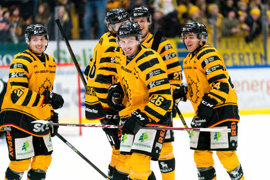 Skellefteås Patrik Norén jublar
