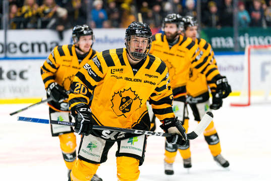 Skellefteås Simon Robertsson  gör sitt första SHL-mål
