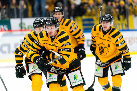 Skellefteås Patrik Norén jublar