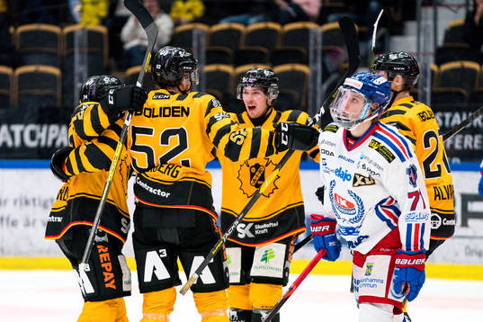 Skellefteås Arvid Lundberg , Andreas Wingerli och Jesper