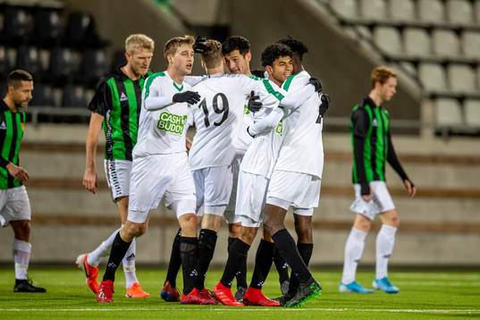 Varbergs Keanin Ayer Boya jublar