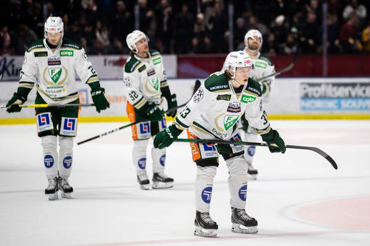 Färjestads Albert Johansson deppar med lagkamrater