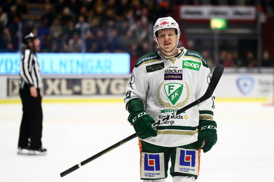 Färjestads Daniel Viksten deppar