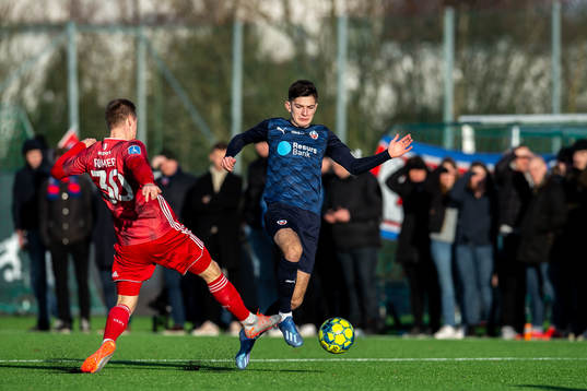 Helsingborgs Armin Gigovic och Lyngbys Marcel Römer