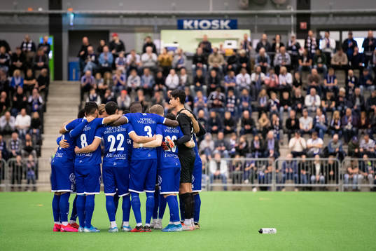 IFK Göteborg samlade innan avspark i träningsmatchen i