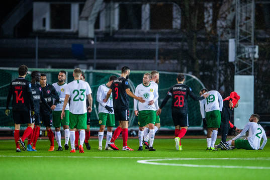 Hammarbys och Midtjyllands spelare i bråk