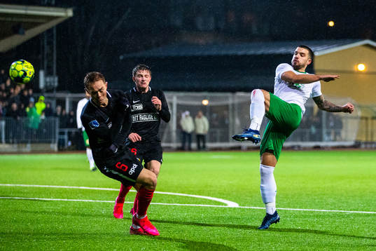 Midtjyllands Joel Andersson och Hammarbys Vladimir Rodic