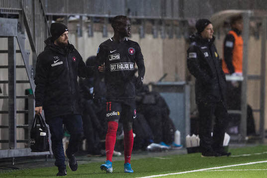 Midtjyllands Awer Mabil tvingas kliva av med en befarad