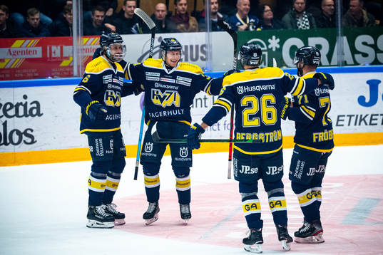 s Christoffer Persson och Jesper Williamsson jublar