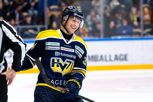 s Jesper Williamsson jublar