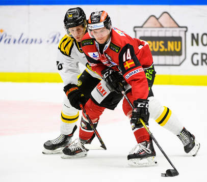 Malmö Redhawks Carl-Johan Lerby och Brynäs Linus Ölund