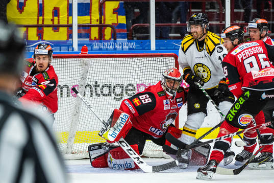 Malmö Redhawks målvakt Oscar Alsenfelt och Brynäs Anton