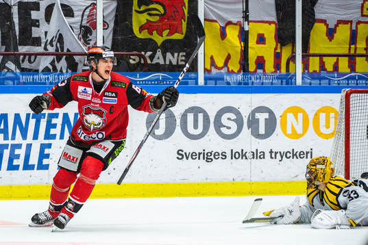 Malmö Redhawks Fredrik Händemark jublar