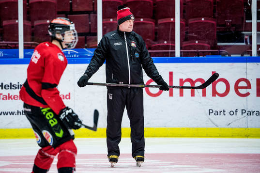 Ishockeyspelaren Helge Grans och tränare Peter Andersson