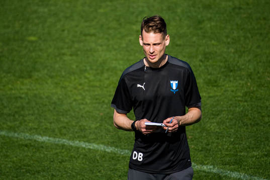 Assisterande tränare Daniel Bäckström