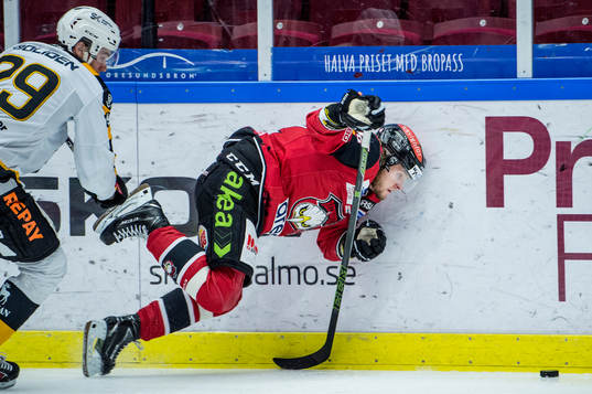Malmö Redhawks Nicolai Meyer mot Skellefteås Albin