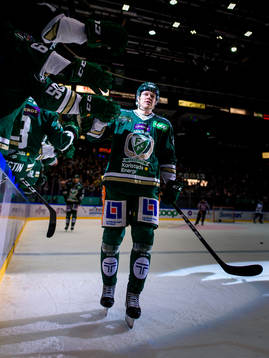 Färjestads Daniel Viksten jublar
