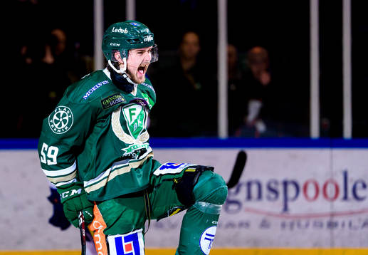Färjestads Linus Johansson jublar