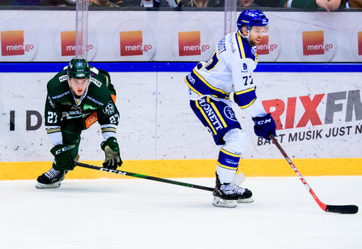 Färjestads Oskar Bäck och Leksands Spencer Abbott