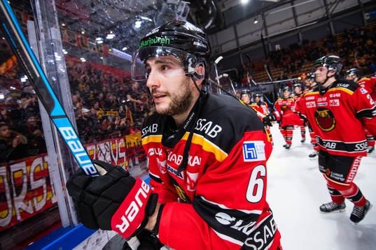 Luleås Konstantin Komarek jublar