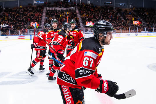 Luleås Konstantin Komarek jublar