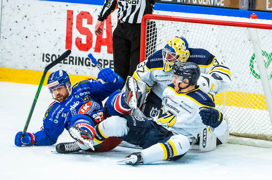 s målvakt Jonas Gunnarsson samt Jesper Williamsson