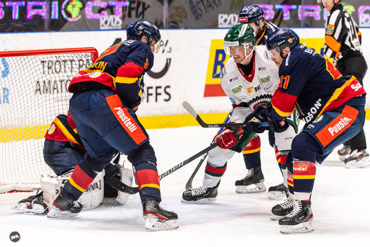 Frölundas Johan Sundström och Djurgårdens Daniel Widing