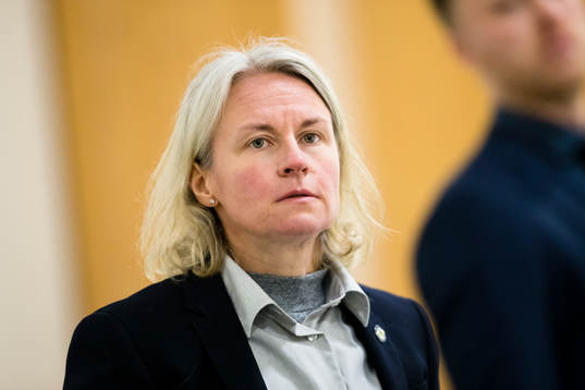 s assisterande tränare Riikka Sallinen