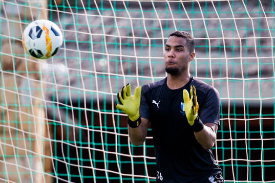 Målvakt Lamin Sarr