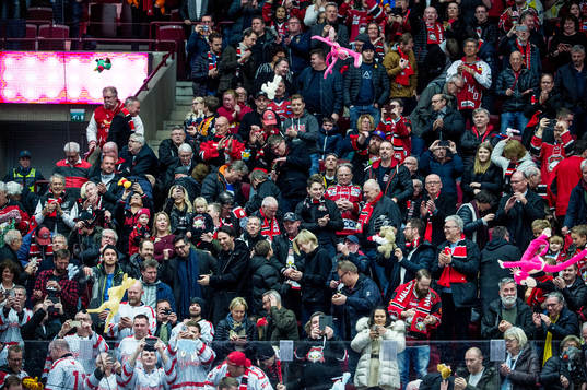 Teddy bear toss