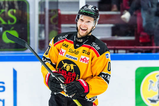 Luleås Einar Emanuelsson jublar med Oscar Engsund
