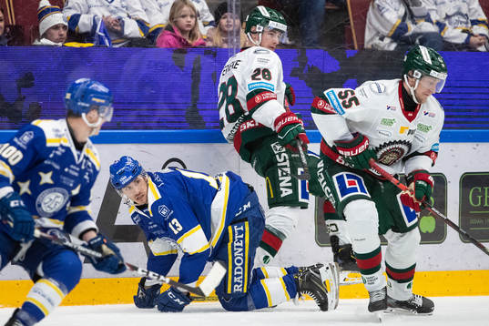 Leksands Jon Knuts och Frölundas Johan Sundström och