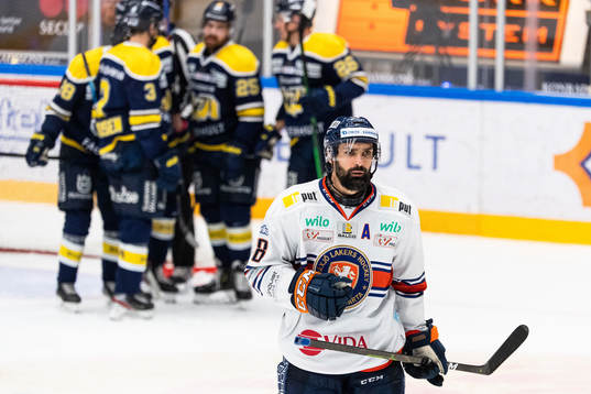 s Axel Holmström (ej i bild) gjort 5-0
