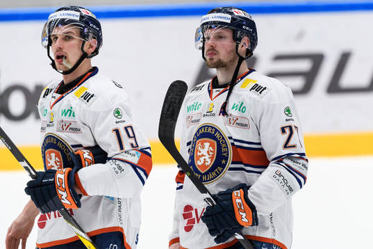 Växjös Casey Bailey och Martin Lundberg deppar