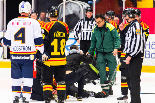 Brynäs Marcus Ersson får vård på grund av att han