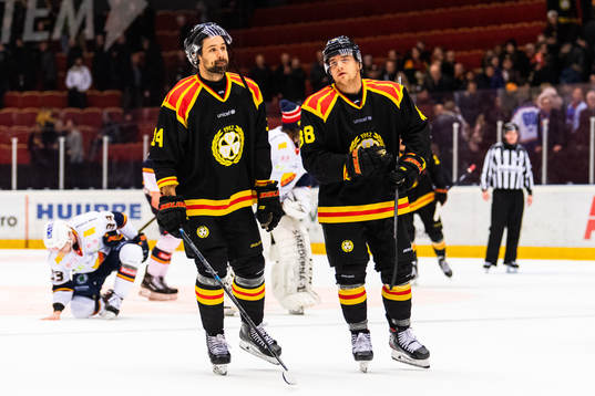 Brynäs Johan Alcén och Jaedon Descheneau deppar