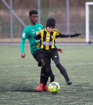 IFK Hässleholms Ali Reza Nazari i matchen i Vintercupen