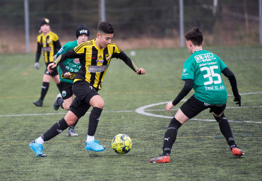 IFK Hässleholms Ali Reza Nazari i matchen i Vintercupen