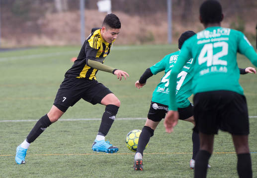 IFK Hässleholms Ali Reza Nazari i matchen i Vintercupen