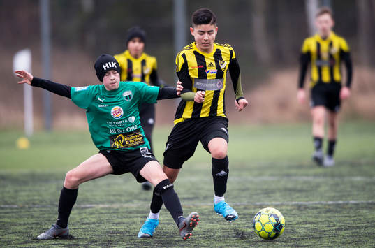 IFK Hässleholms Ali Reza Nazari i matchen i Vintercupen