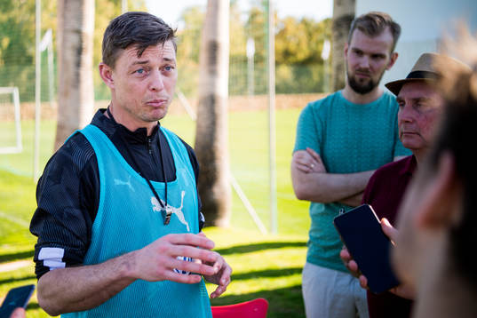 Tränare Jon Dahl Tomasson