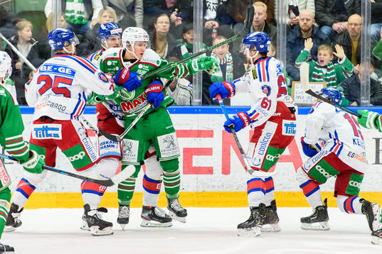 Rögles Daniel Bertov i bråk med  Oskarshamns Johannes
