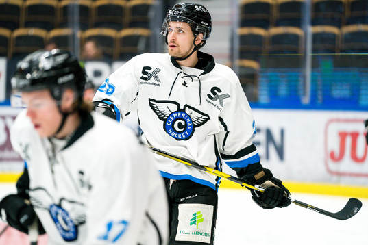 Skellefteås Arvid Lundberg  i Clemensnäs tröjor